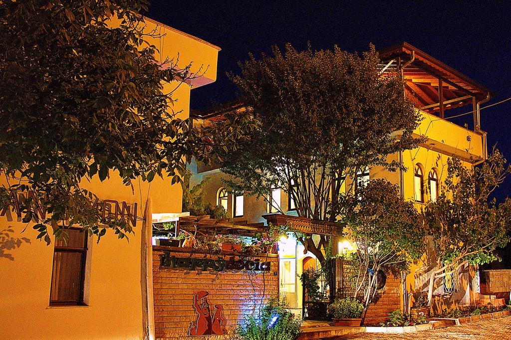 Bed and Breakfast Happydocia Göreme Zewnętrze zdjęcie